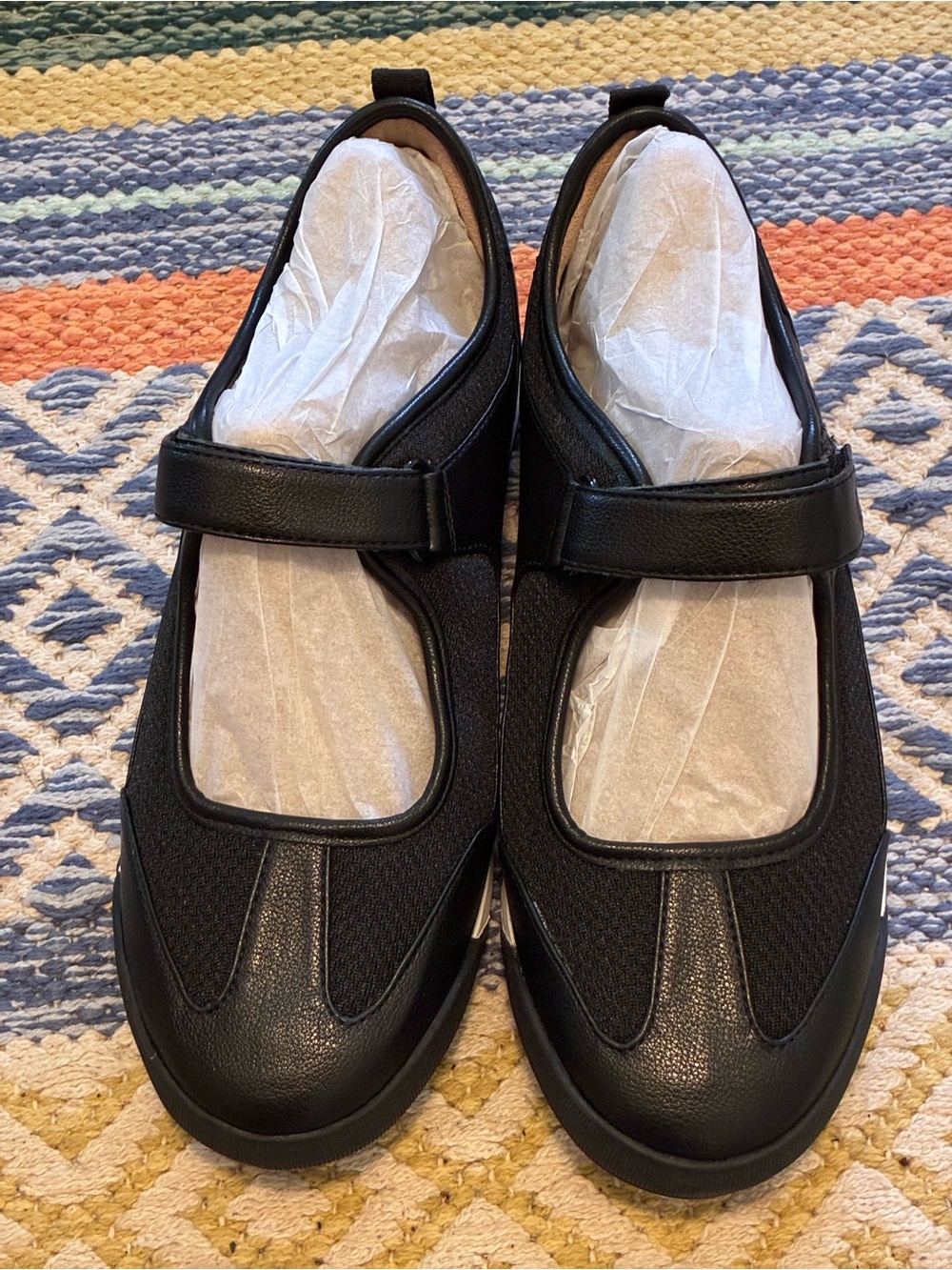 Brand new Greta Naturalizer Black sneakers size Women’s 10W